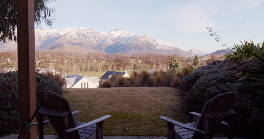 22 Interior Design Photos vs. 13 Malaghans Ridge, Arrowtown Luxury Home Tour