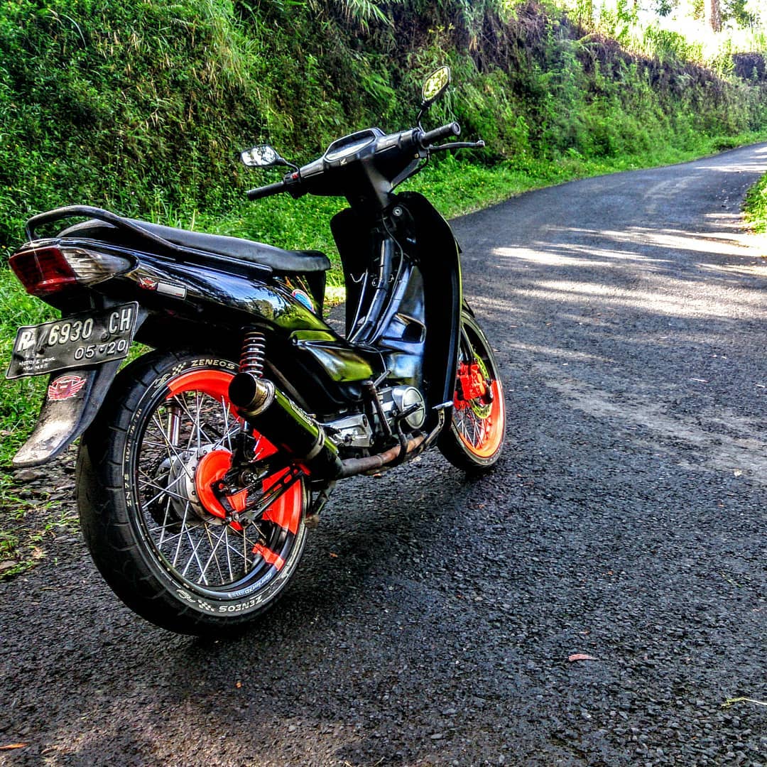 Modifikasi Motor Supra Fit Paling Keren Dan Terbaik 2020 racing 48