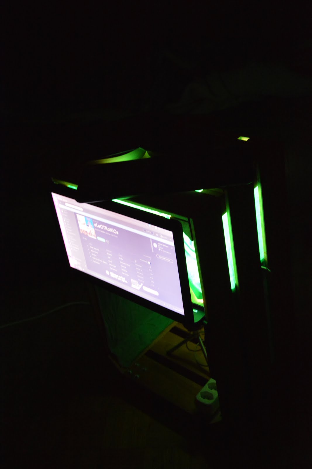 BenedictinerKlosterBruder The Green Lantern Computerized Glowing