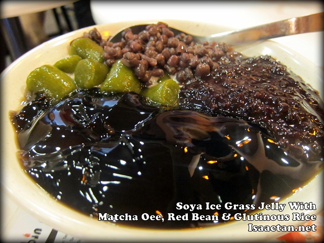 Soya Ice Grass Jelly with Matcha Oee, Red Bean and Glutinous Rice