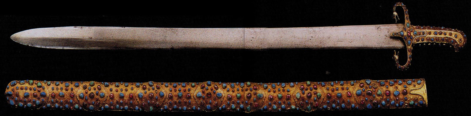 PEJUANG ISLAM: PEDANG AL-MA’THUR