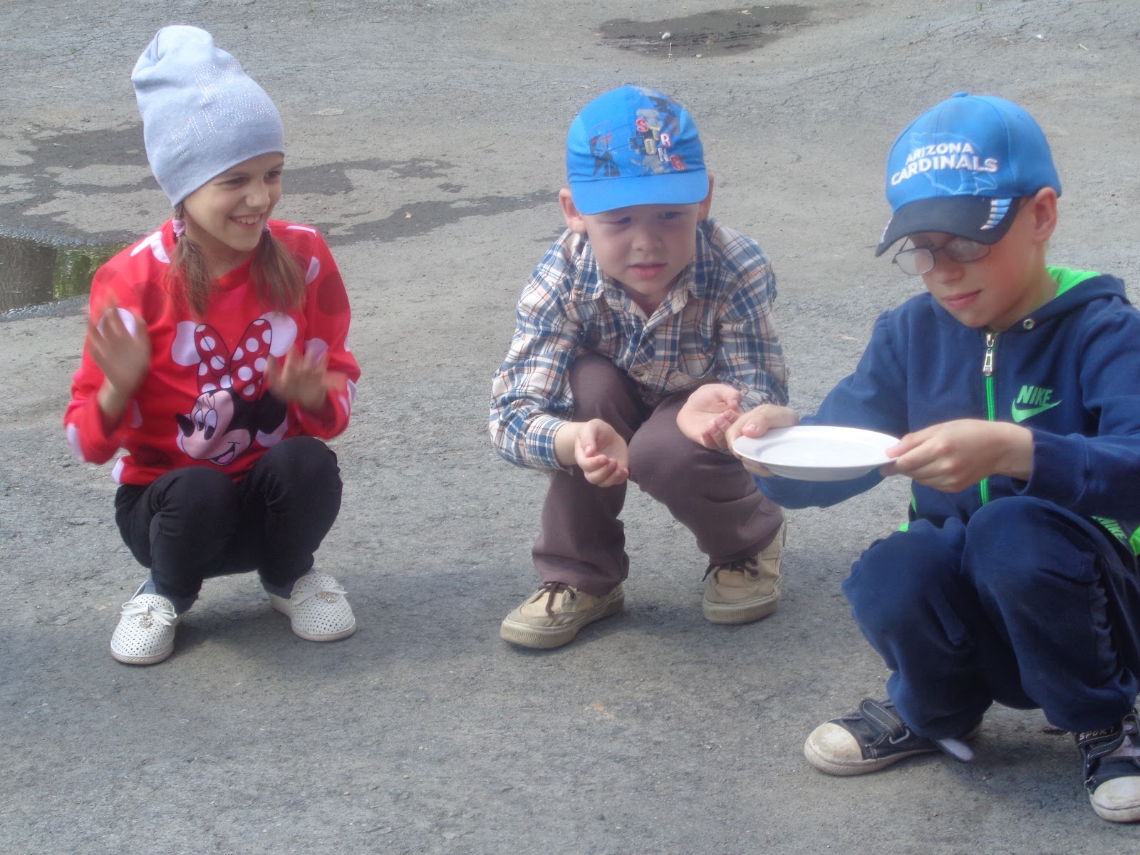 1 й отряд. первый отряд 2009. 1 й отряд. 1 й отряд. старые фотографии солдат с подставкой и книгой.