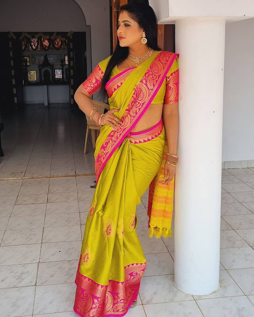 Reshma Pasupuleti Hot In Yellow Saree Photos Navel Queens
