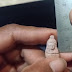 भोलेनाथ के भक्त का अनूठा काम, लकड़ी-पत्थर पर बनाईं सबसे छोटी मूर्तियां