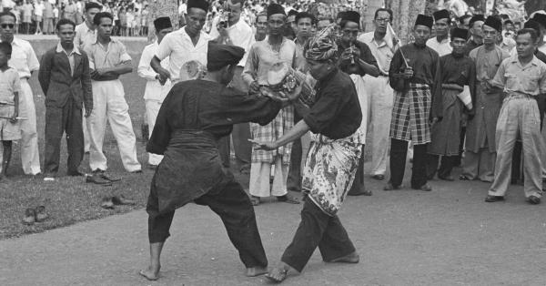 Persatuan Seni Silat Cekak Malaysia Kertas Kerja Perkembangan Seni Silat Di Tanah Melayu Sepanjang 1957 1975 Di Atma Ukm Persatuan Seni Silat Cekak Malaysia Kertas Kerja Perkembangan Seni Silat Di Tanah Melayu Sepanjang 1957 1975 Di Atma Ukm