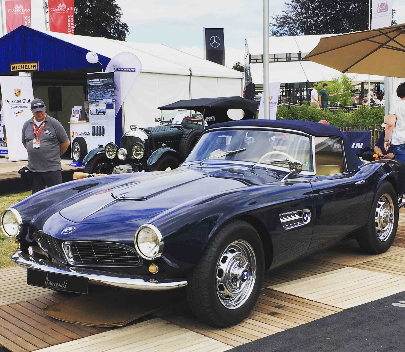 Drive Or Dive Hyperrealistische Vintage Cars Von Marcello