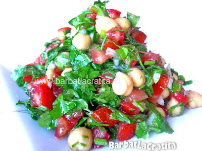 Salată de năut cu pătrunjel