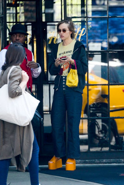 Suki Waterhouse Clicked While Leaving Bowery Hotel in New York 2 May -2019