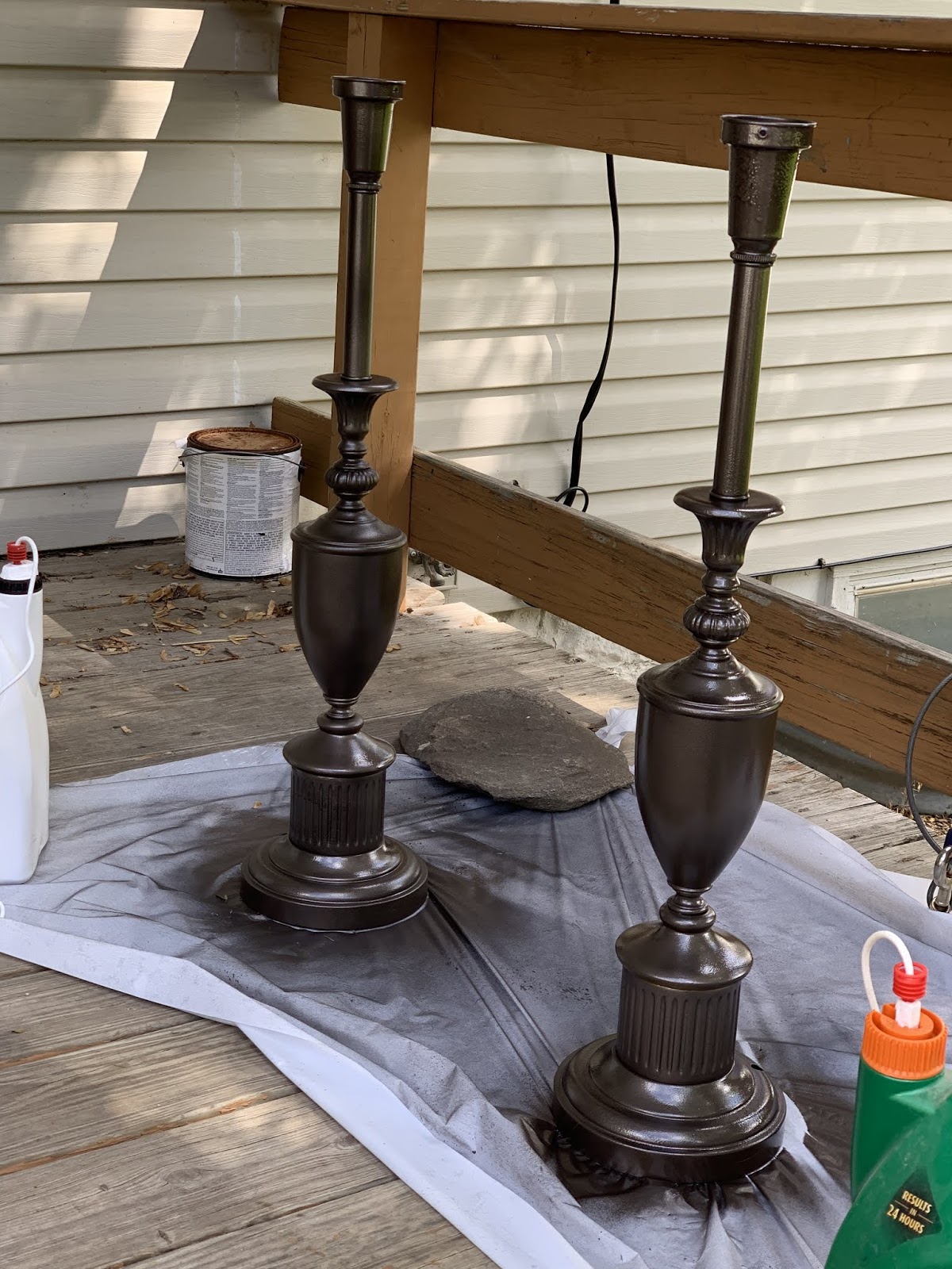 Integrating Solar Powered Vintage Lamps into Modern Home Decor - Featured Image