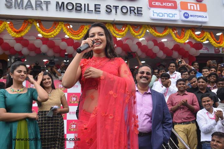 Catherine Tresa B New Mobile Store launch