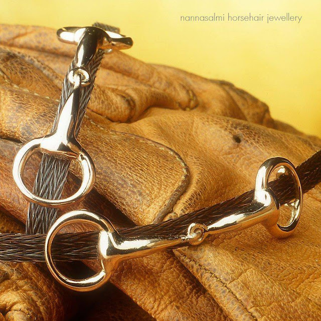 horsehairjewelry  horsehairjewellery pferdehaarschmuck sieraadenvanpaardenhaar bijouxencrinsdecheval equestrianjewelry