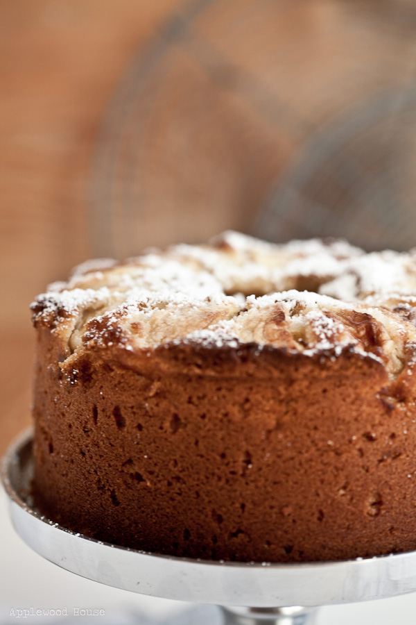 Weisser Schokoladenkuchen mit Äpfeln ♥ Vielen Dank, liebes Fräulein ... Weisser Schokoladenkuchen mit Äpfeln ♥ Vielen Dank, liebes Fräulein ...