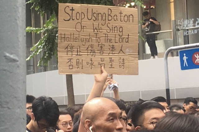 MUST SEE: Hong Kong Democracy Protesters Adopt Christian Song 'Sing Hallelujah to the Lord’ as Battle Cry Against Communist Regime