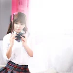 Ryu Ji Hye Lovely in Grey and Red School Girl Foto 9