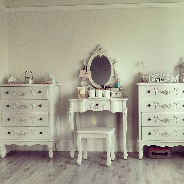 LUXE FOR LESS University room edition Charlie's Crush