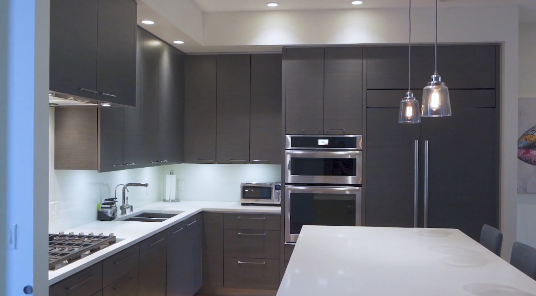 26 Interior Design Photos vs. 2037 Westview Dr, North Vancouver, BC Luxury Home Tour