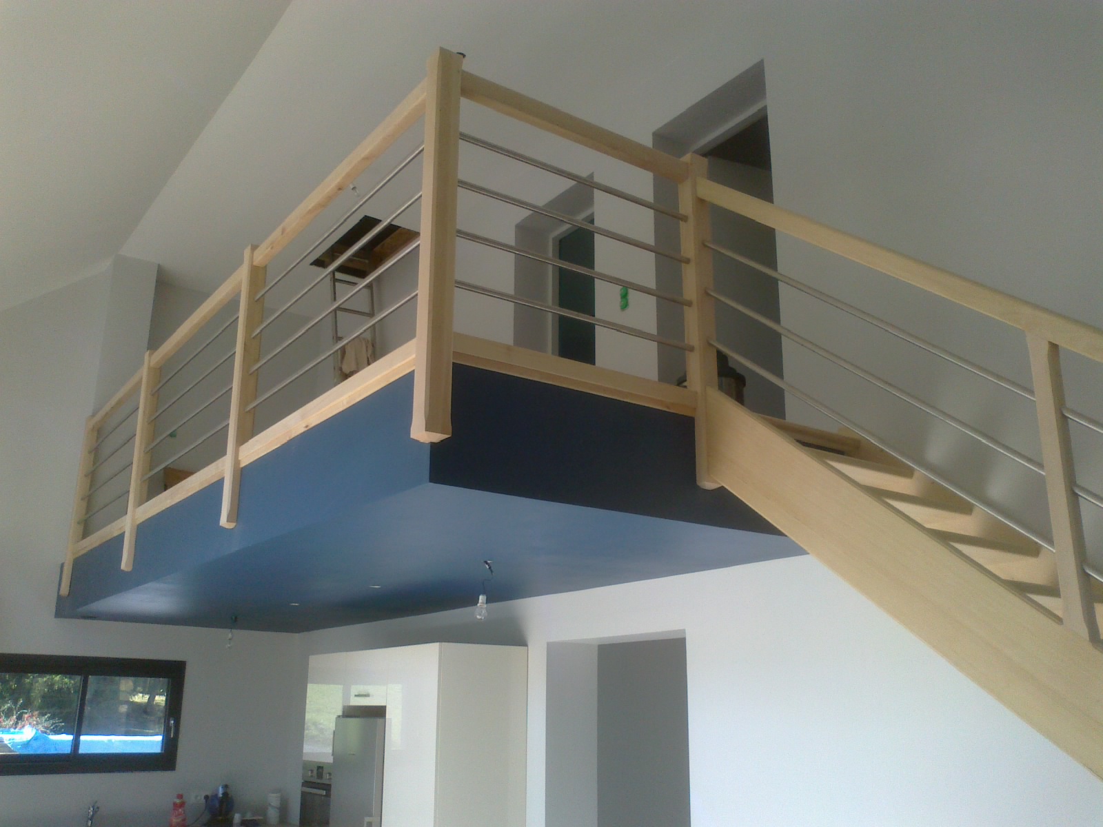 Escaliersbois64800: Escalier sans contre marche avec barreaudage inox