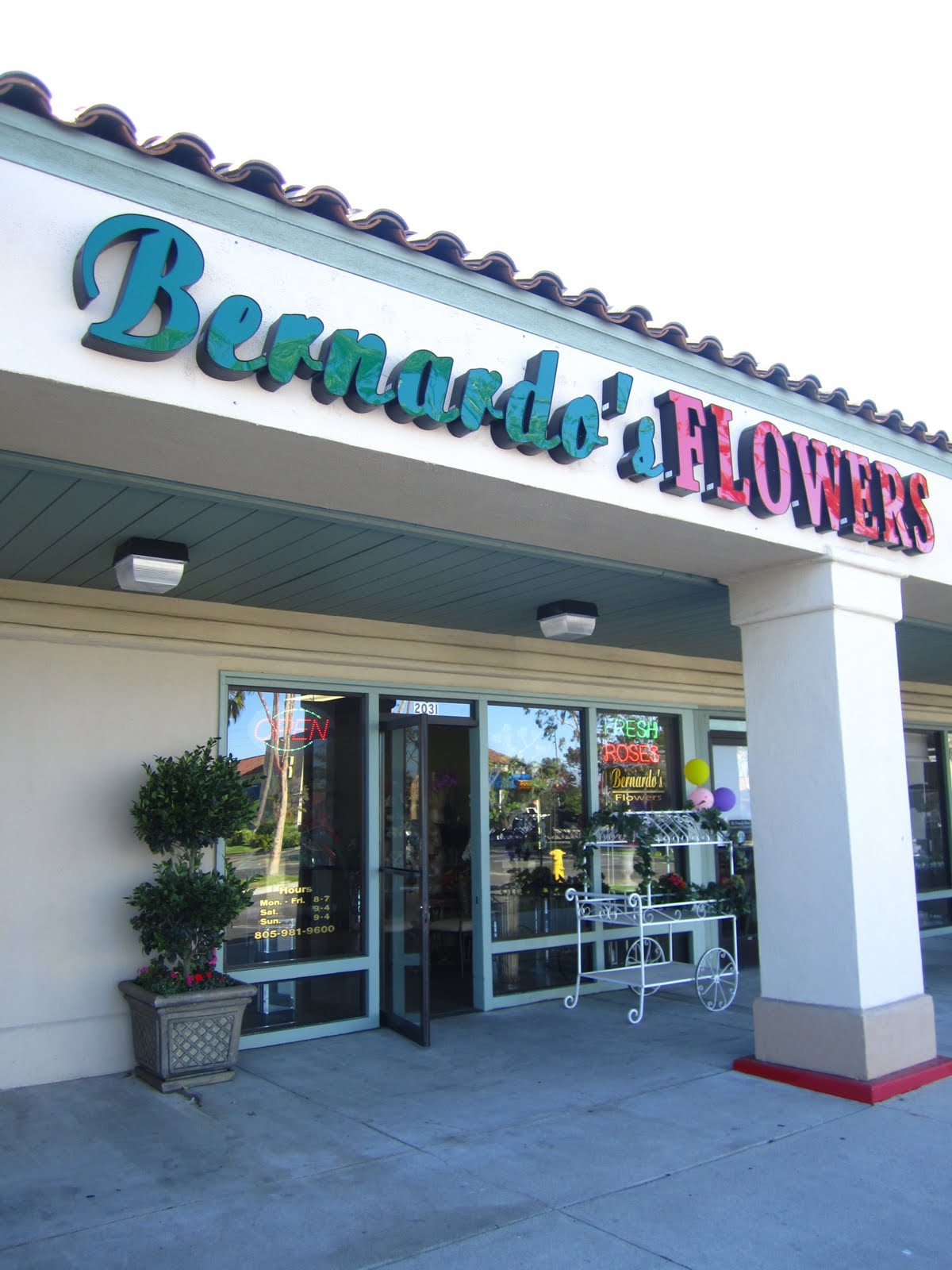 Bernardo's Flowers Oxnard Location Info