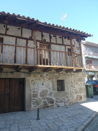 CASA RURAL EN PIEDRALAVES