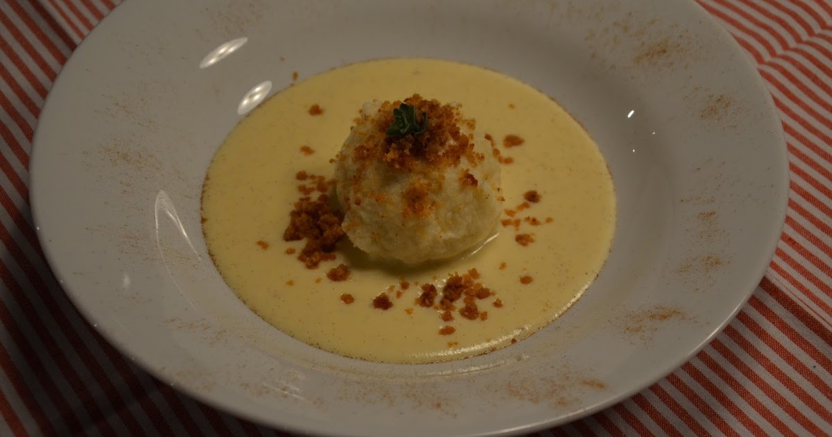 Marillenknödel mit Vanillesauce - Rezeptra - Food and More