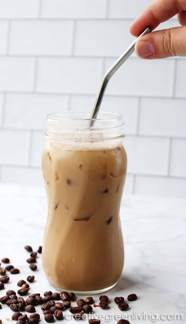 Learn how to make the perfect keto iced latte that will rival what you can buy at Starbucks for less carbs and even less money!
