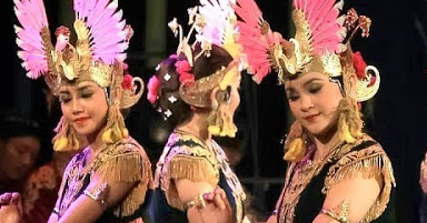 Ragam Bentuk Iringan Dan Tata Rias Tari Tradisional Klasik Dan Kerakyatan - Searchpengertiancom