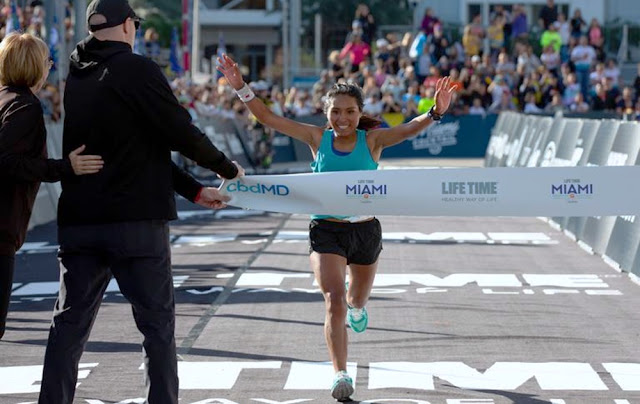 Peruana Aydée Loayza Huaman - Life Time Miami Marathon Miami, Florida