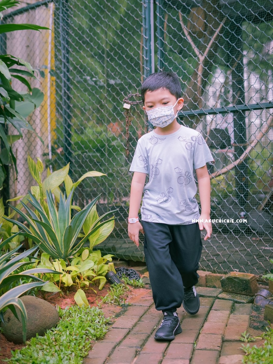 akuchichie bermain ke scientia square park saat pandemi