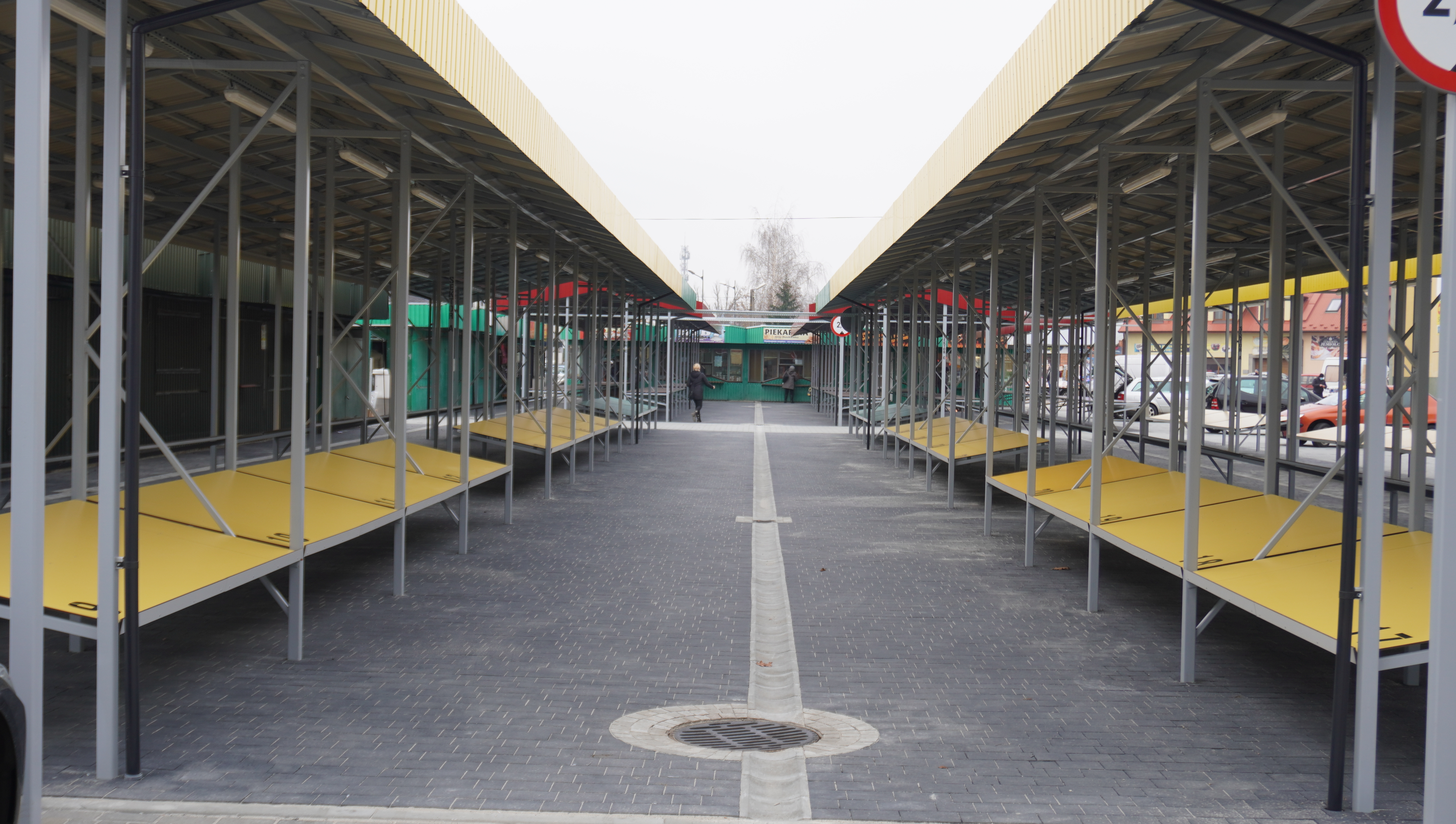 Mielec ma nowoczesne targowisko [ZDJĘCIA]