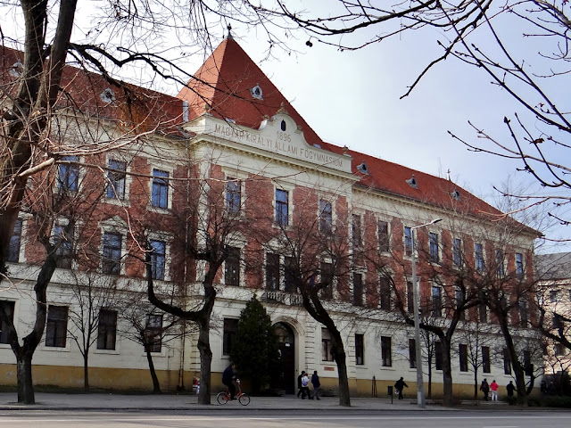 Régmúlt. Elbi blogja Garay 125 A Szekszárdi Garay János Gimnázium épülete