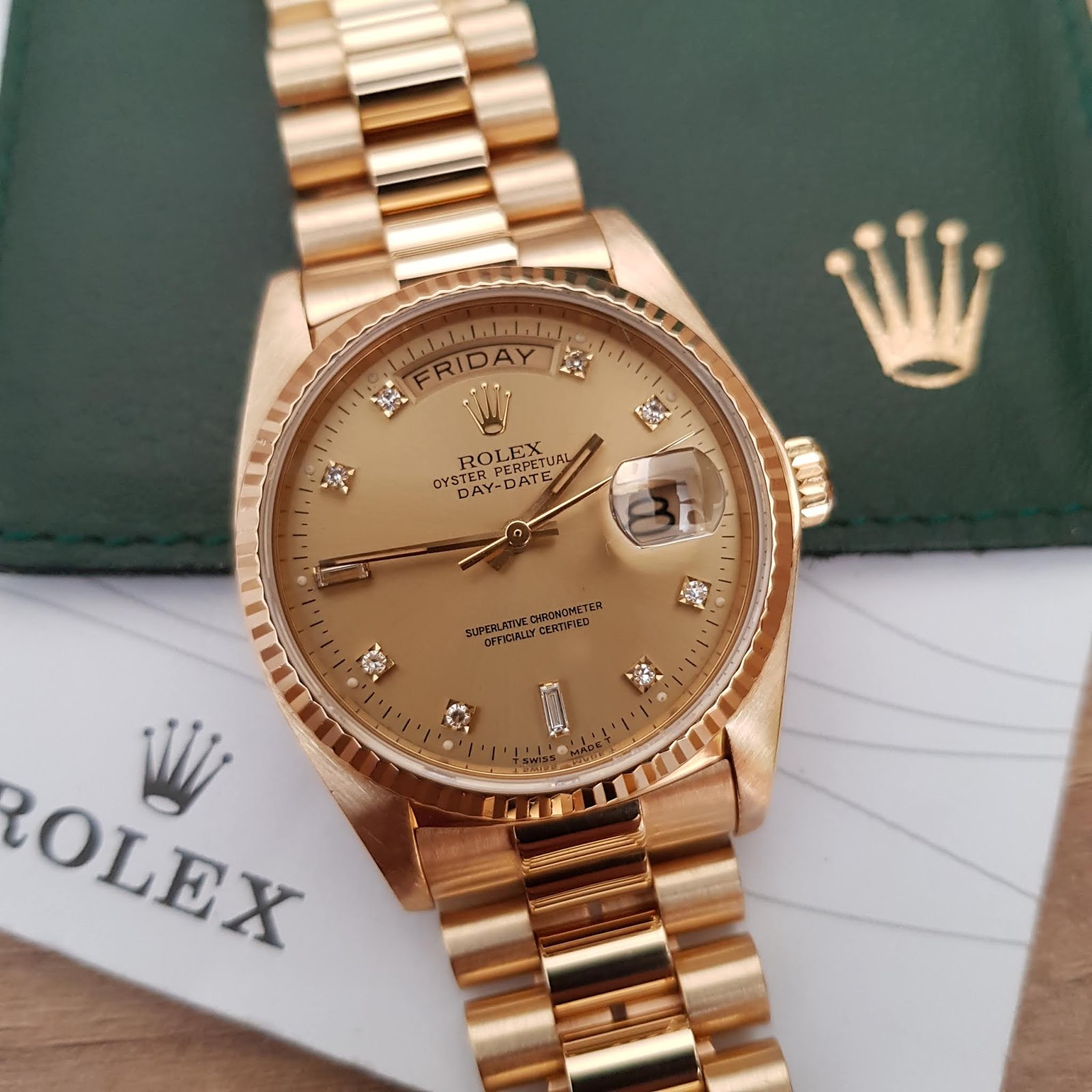 Золотой ролекс оригинал. Ролекс (NP lc6a g3p). Часы ролекс Oyster Perpetual Day Date. Часы золотые Day-Date Rolex. Rolex Geneve золотые часы.