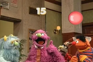 Ernie, Humphrey, Ingrid ve Benny Rabbit sing That's How the Numbers Go together. Sesame Street 123 Count with Me