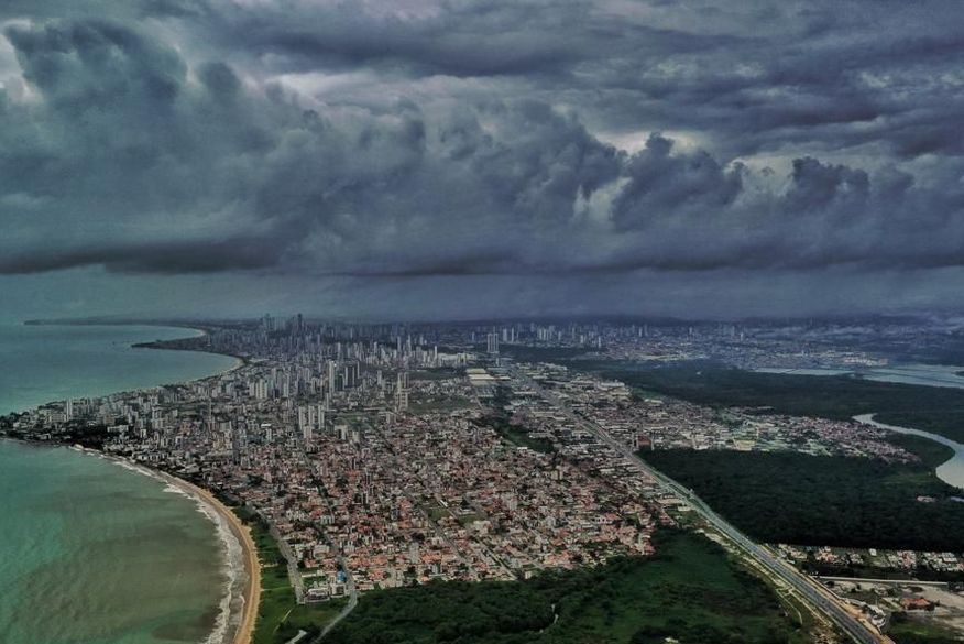 João Pessoa registra maior volume de chuva dos últimos 30 anos; 87 cidades  estão em alerta na Paraíba
