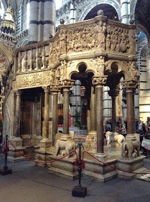 Pulpito di Nicola Pisano nel Duomo di Siena