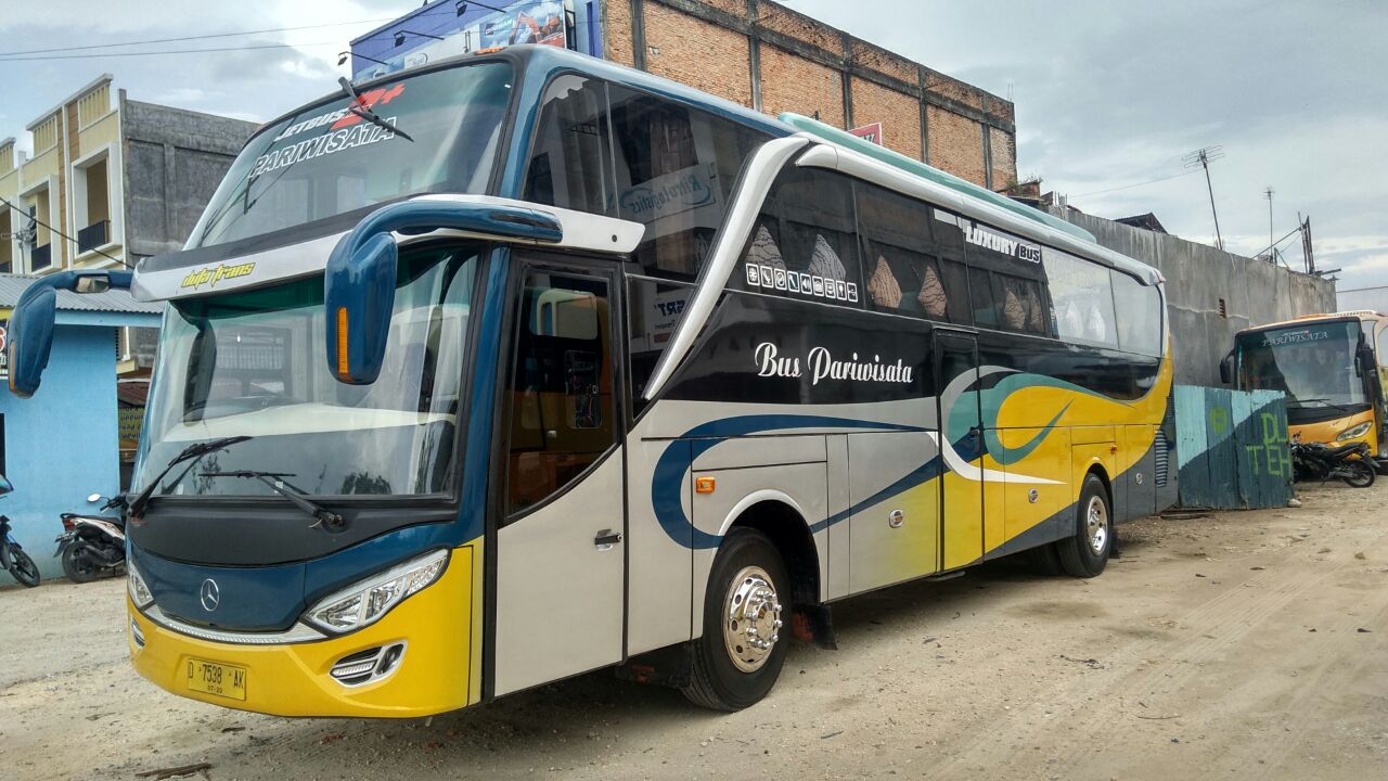 Jelajah Riau dengan Nyaman: Panduan Lengkap Rental Bus Pariwisata di Pekanbaru