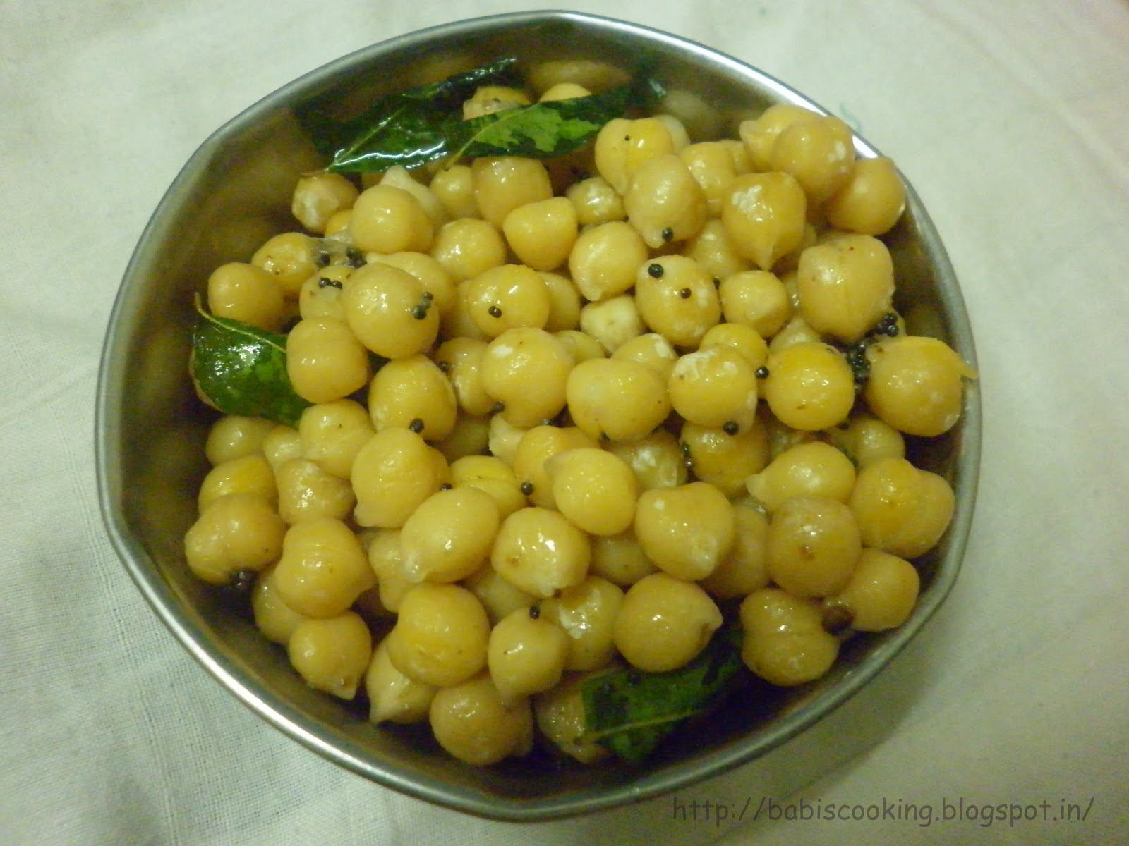 Babi 's Recipes: Chickpea/White Channa Sundal