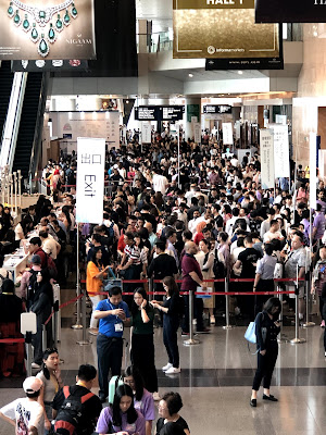 June Hong Kong Jewelry Fair Opens to Big Crowds
