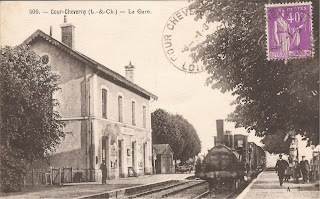 Aux abords de la gare - Cour-Cheverny