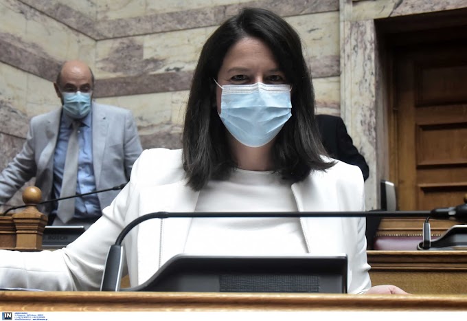 Κεραμέως  : Απουσία θα παίρνουν οι μαθητές χωρίς μάσκα