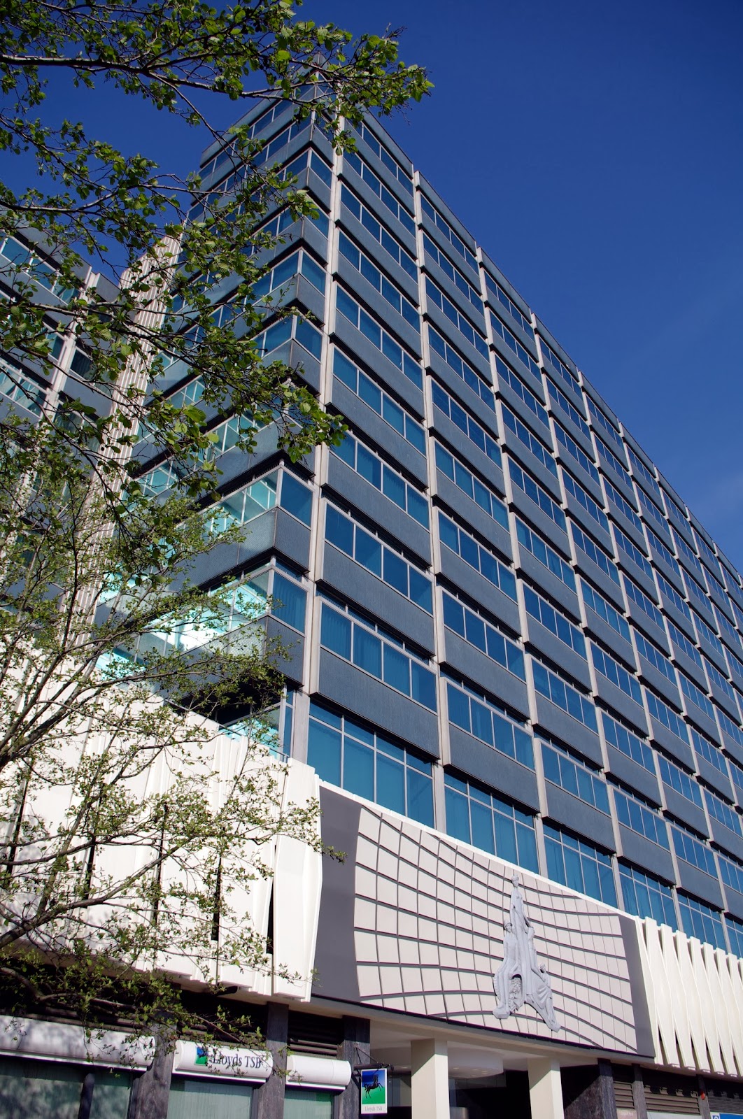 Ten Monuments from the Space Age in Croydon