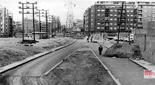 Fuente: http://www.foroelectricidad.com/viewtopic.php?f=14&t=12352 La ciudad se extendió bajo las torres de alta tensión
