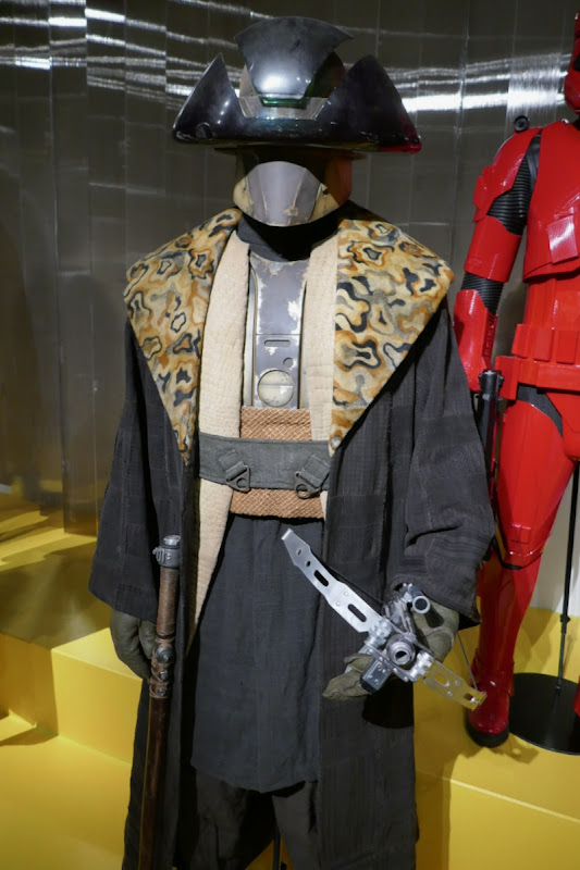 Star Wars: The Rise of Skywalker Lando Calrissian Pasaana costume Star Wars Rise of Skywalker Lando Calrissian Pasaana costume
