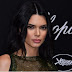 Kendall Jenner pakai baju lutsinar