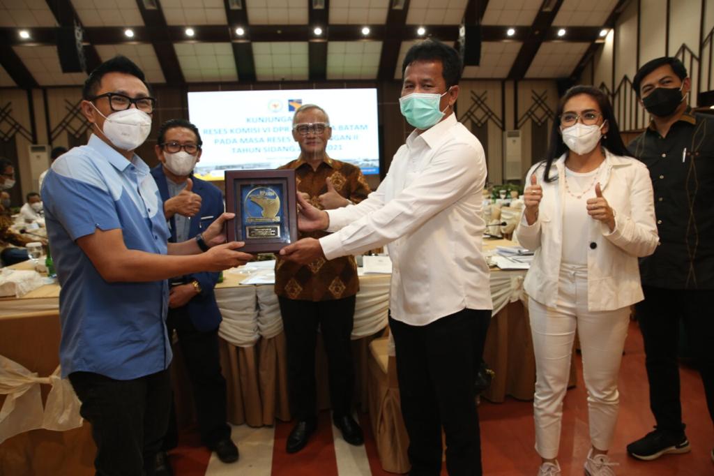 Kepala BP Batam Menyambut Kunjungan Kerja Komisi VI DPR RI Kepala BP Batam Menyambut Kunjungan Kerja Komisi VI DPR RI
