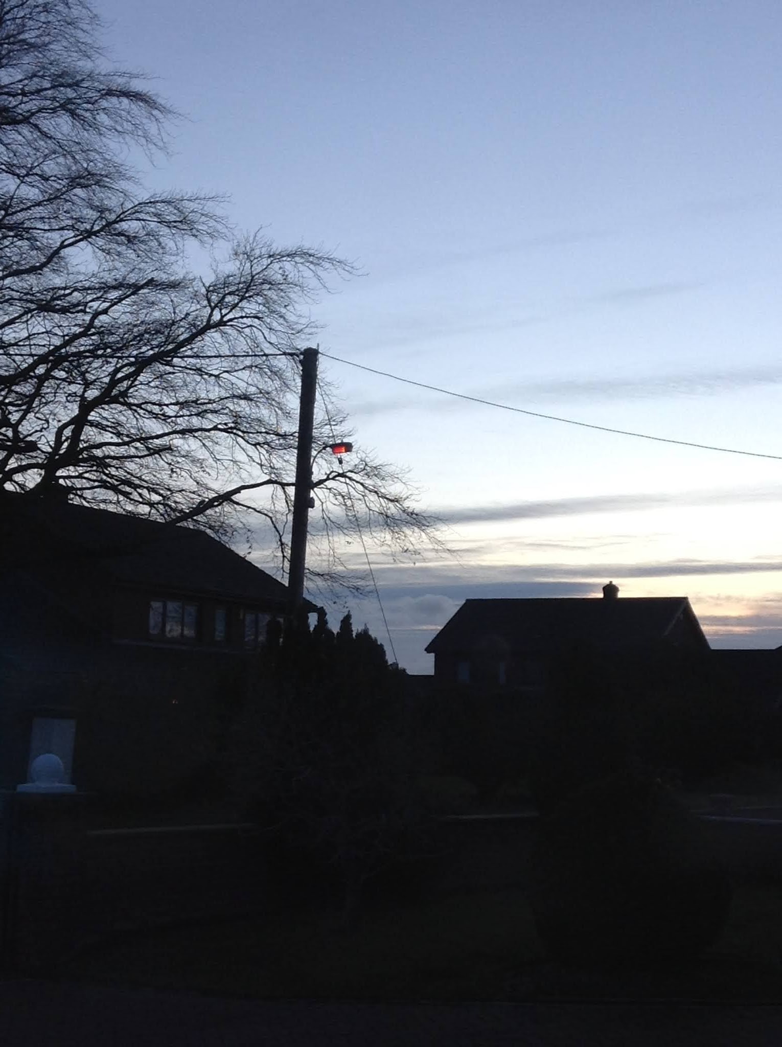 wigton physics Neon in a sodium street lamp