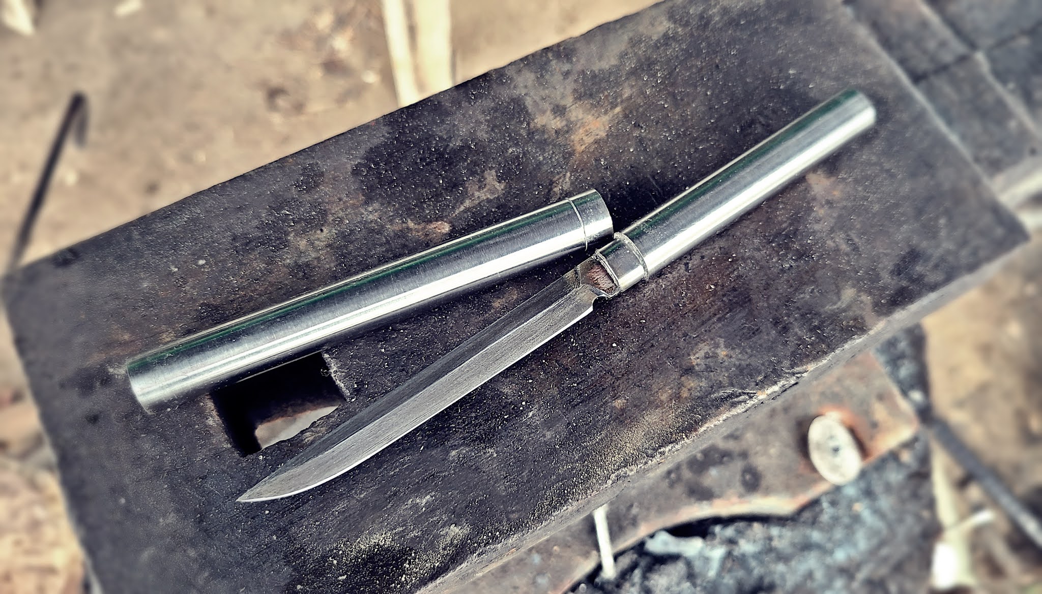 making a stainless steel pipe knife EUNJANGDO