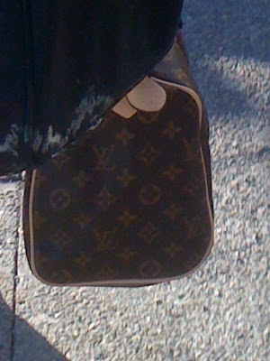 The odds are good...: spotted: counterfeit louis vuitton