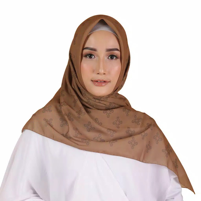 Hijab Segi Empat Premium Scarf