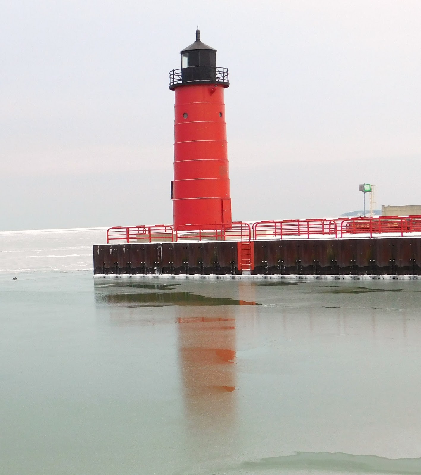 Noel Images Milwaukee Harbor Red Lighthouse 2016