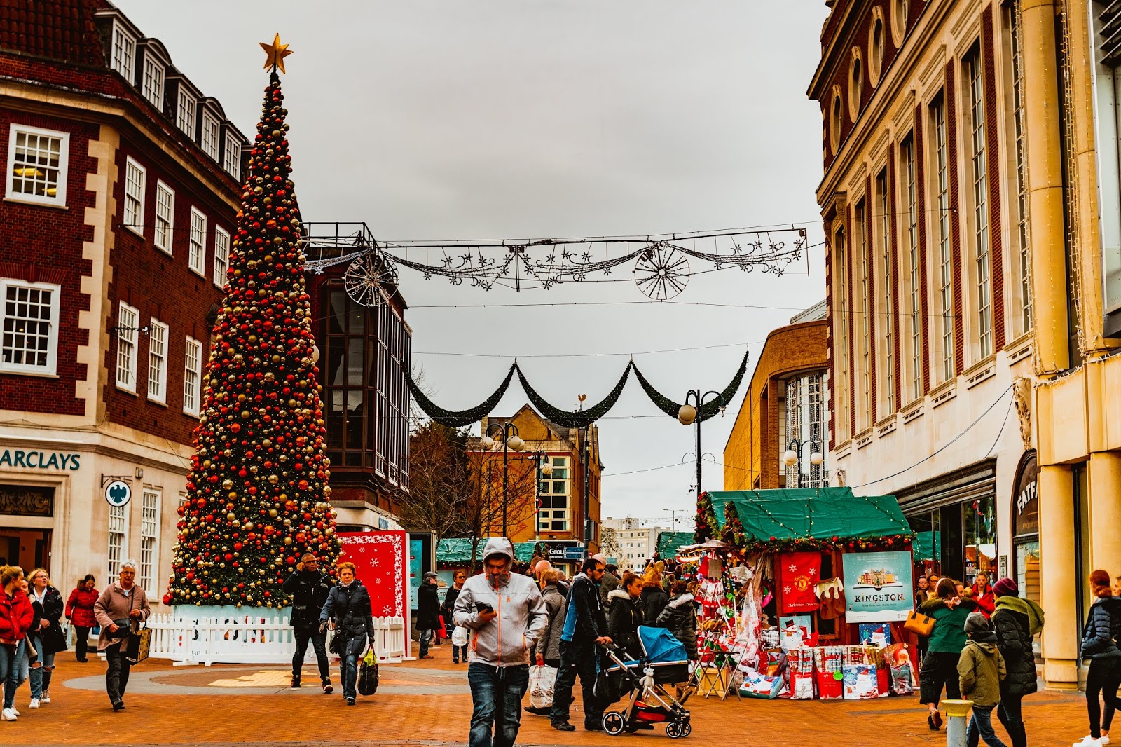 Enjoy your time with beautiful places Christmas time in Kingston Upon